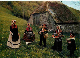 Delcampe - Carte Postale - Folklore - Costumes - Auvergne - L'Auvergne Pittoresque Et Le Folklore Issoirien - Divertissement Pastor - Costumes