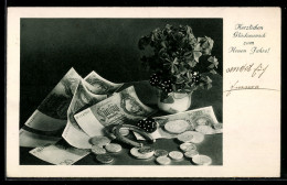 Delcampe - AK Stillleben Mit Banknoten, Geldmünzen, Hufeisen Und Kleeblättern, Glückwunsch Zum Neuen Jahr - Münzen (Abb.)