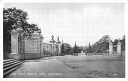 Delcampe - Uk17329 Louise Carnegie Gates Dunfermline Scotland Real Photo  Uk - Fife
