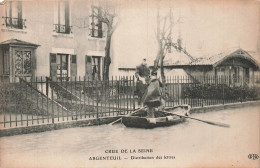 Delcampe - FRANCE - Argenteuil - Distribution Des Lettres - Crue De Seine  - CPA - Argenteuil