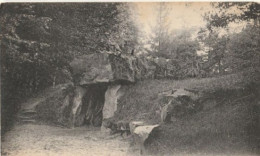 Delcampe - ERMENONVILLE  Le Parc, Le Dolmen - Ermenonville