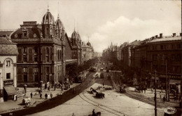 Delcampe - CPA Budapest Ungarn, Straße Mit Fahrzeugen, Gebäude, Menschen Auf Der Straße - Hongrie