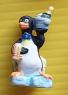 Delcampe - Fève - Festival De Pingouins - Pingouin  Serveur Avec Bouteille De Champagne  ( Pl5 ) - Animaux