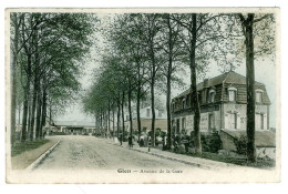 Delcampe - 45 - B3481CPA - GIEN - Avenue De La Gare (FACTEUR) - Bon état - LOIRET - Gien
