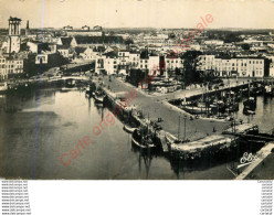 Delcampe - 17.  LA ROCHELLE .  Les Bassins . - La Rochelle