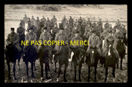 Delcampe - MILITARIA - REGIMENTS - SOLDATS - 10 SUR LES COLS - CARTE PHOTO ORIGINALE - Regimente