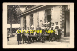 Delcampe - MILITARIA - REGIMENTS - CUISINIERS AU CAMP DE MAILLY - CARTE PHOTO ORIGINALE - Regimente