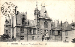 Delcampe - CPA Bourges Facade Du Palais Jacques Coeur - Bourges