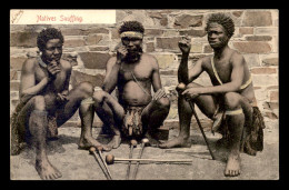 Delcampe - AFRIQUE DU SUD - NATIVES SNUFFING - Südafrika