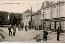 Delcampe - BRIE COMTE ROBERT: Place Des Minimes - Très Bon état - Brie Comte Robert