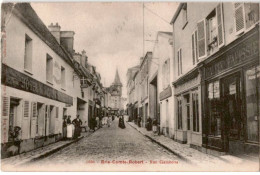 Delcampe - BRIE COMTE ROBERT: Rue Gambetta - état - Brie Comte Robert