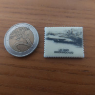 Delcampe - Fève Timbre Photo "LES QUAIS - MAISON BROCHARD" (Le Pellerin 44) - Regioni