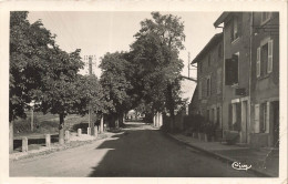 Delcampe - FRANCE - St Laurent De Chamousset - Avenue De Gendarmerie - Bâtiment - CP - Saint-Laurent-de-Chamousset