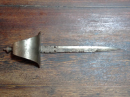 Delcampe - Grande Dague Main Gauche "à Voile" De Type Espagnole - Fabrication Ancienne - BE - Messen