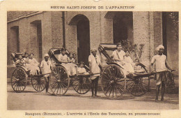 Delcampe - RANGOON BIRMANIE L'ARRIVEE A L'ECOLE DES TAMOULES EN POUSSE POUSSE SOEURS SAINT JOSEPH DE L'APPARITION - Myanmar (Burma)