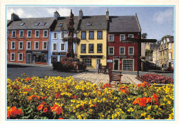 Delcampe - Uk50010 Main Street And Colorful Flower Beds Jedburgh Scotland Uk - Roxburghshire