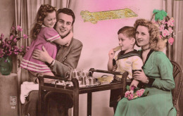 Delcampe - Koppel Met Kinderen - Paare