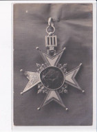 Delcampe - MELUN: La Croix Qui A Sauvé La Vie à L'archipretre - Très Bon état - Melun