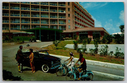 Delcampe - Entrance To Bermudiana Hotel Hamilton Bermuda Carte Postale Postcard - Bermuda