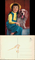 Delcampe - Menschen Soziales Leben (Kinder) Mädchen Mit Zöpfen Und Hund 1970 - Abbildungen