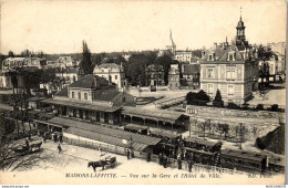 Delcampe - 78 MAISONS LAFFITTE - Vue De La Gare, Hotel De Ville. - Maisons-Laffitte