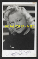 Delcampe - AUTOGRAPHE - SUZY DARYS, CHANTEUSE D'OPERETTE - FORMAT 9 X 14 CM - Otros & Sin Clasificación