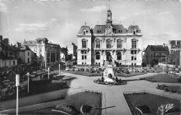 Delcampe - FRANCE - Tarbes - Hôtel De Ville - Gabarret - 
Cop SPADEM - Real Photo - CPA - Tarbes