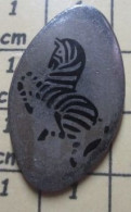 Delcampe - Pin611a      ZEBRE ARGENT ET NOIR - Tiere