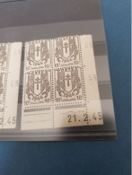 Delcampe - N° 670 En Bloc De  4 Timbres  Coins Dates Neufs - 1940-1949