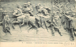 Delcampe - 45 - ORLEANS BAS RELIEF DE LA STATUE DE JEANNE D'ARC - Orleans