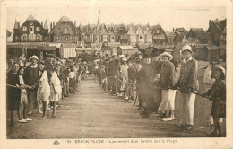 Delcampe - 62* BERCK PLAGE   Lancement D Un Bateau Sur La Plage    RL25,2092 - Berck
