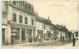 Delcampe - 88.LE THILLOT.n°21939.GRANDE RUE (ROUTE DE REMIREMONT).GRAND BAZAR CENTRAL.COIFFEUR.TACHE - Le Thillot