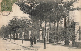 Delcampe - Clichy * Route Et Le Parc Denain * L'entrée Principale - Clichy Sous Bois