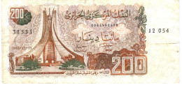 Delcampe - ALGERIA P135a 200 DINARS 1983 Signature 6 (Hanifi/Bouraoui)  FIRST SIGNATURE  F-aVF - Algérie