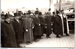 Delcampe - 80 AMIENS - CARTE PHOTO - Autorites Lors D'obseques - Amiens