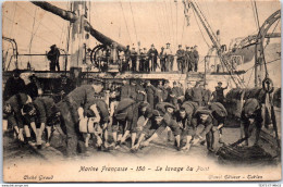 Delcampe - BATEAUX DE GUERRE  Le Lavage Du Pont - Krieg