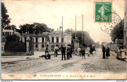 Delcampe - 94 VITRY SUR SEINE - La Mairie Et Rue De La Barre. - Vitry Sur Seine
