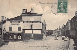 Delcampe - Carte Postale 52. Wassy Coiffeur  Horlogerie Bijouterie  Place Notre-Dame   Très Beau Plan - Wassy
