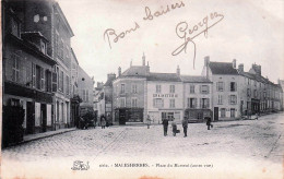 Delcampe - 45* MALESHERBES  Place Du Martroi     RL59,0646 - Malesherbes