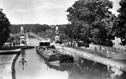 Delcampe - 45* BRIARE  Le Pont Canal     R(CPSM 9v14cm)  L59,0578 - Briare