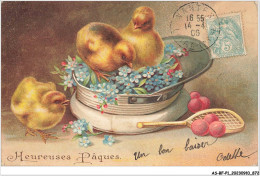 Delcampe - AS#BFP1-0437 - VOEUX - Heureuses Pâques - Poussins Dans Une Casquette Remplie De Myosotis - Carte Gaufrée - Ostern