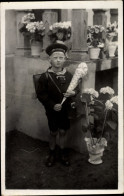 Delcampe - Photo CPA Schüler Mit Schultüte, Einschulung, Schuluniform, Blumen - Einschulung