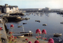 Delcampe - DOUARNENEZ Le Ros Meur Et La Criee 24(scan Recto-verso) MA1939 - Douarnenez