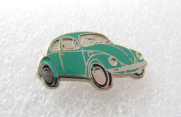 Delcampe - PIN'S    VOLKSWAGEN COCCINELLE  Zamak  Vert - Volkswagen