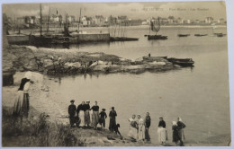 Delcampe - CPA Quiberon – Port‑Maria – Les Roches – Animée – Bateaux & Costumes – Début 1900 - Quiberon