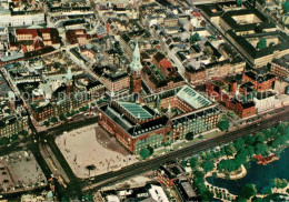 Delcampe - Kobenhavn Fliegeraufnahme Mit Rathaus - Dänemark