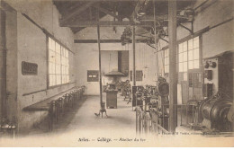 Delcampe - 13 ARLES #MK53678 COLLEGE ATELIER DU FER - Arles