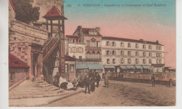 Delcampe - CPA Honfleur - Escalier De La Lieutenance Et Quai Beaulieu (avec Jolie Animation) - Honfleur