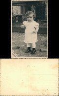 Delcampe - Menschen/Soziales Leben Mädchen Vor Vogelkäfig 1954 Privatfoto - Abbildungen