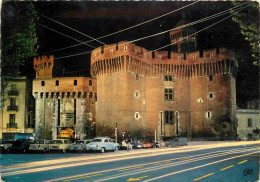 Delcampe - Carte Postale - Automobiles - Perpignan - Le Castillet Illuminé - CPM - Voir Scans Recto-Verso - Poscard - Carta Postal - PKW